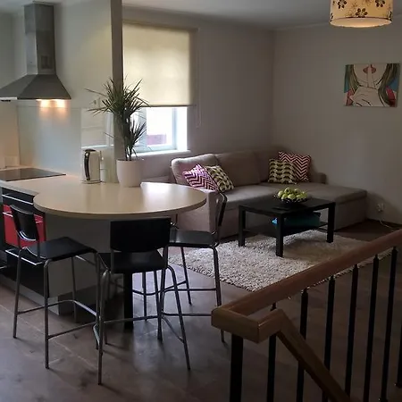 Komeedi Apartment *